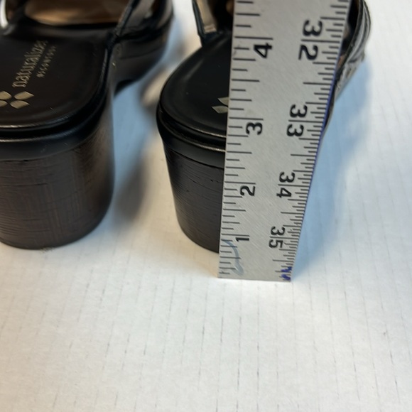 Naturalizer Black Slide Sandals with Cushioned Sole - Picture 4 of 9